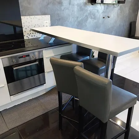 Spacieux Moderne Appartement La Garde (Var)